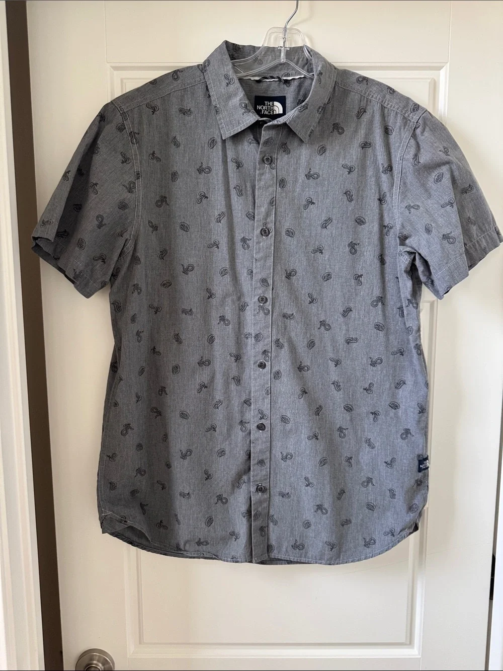 The North Face Men’s Short Sleeve Gray Printed Button-Up Shirt